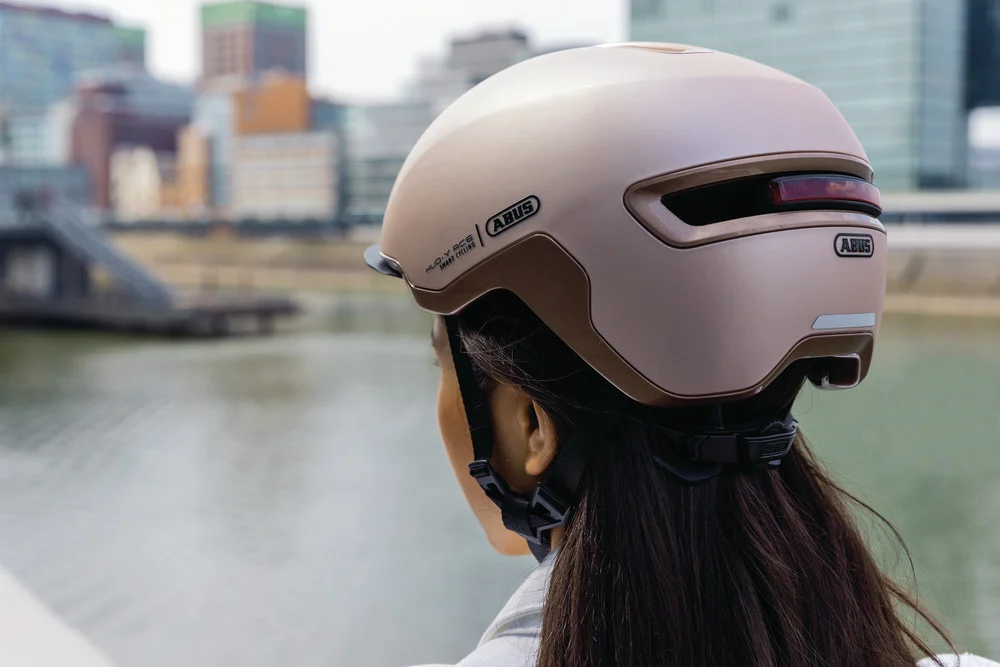 dames-fietshelm-552iop.webp De beste fietshelm voor elke fietser | Fietsgoedkoper Fietsgoedkoper - Afbeelding 1