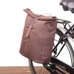 Pakaftassen: zo'n fietstas die je gemakkelijk van de fiets of e bike kunt halen! Fietsparadijs.com