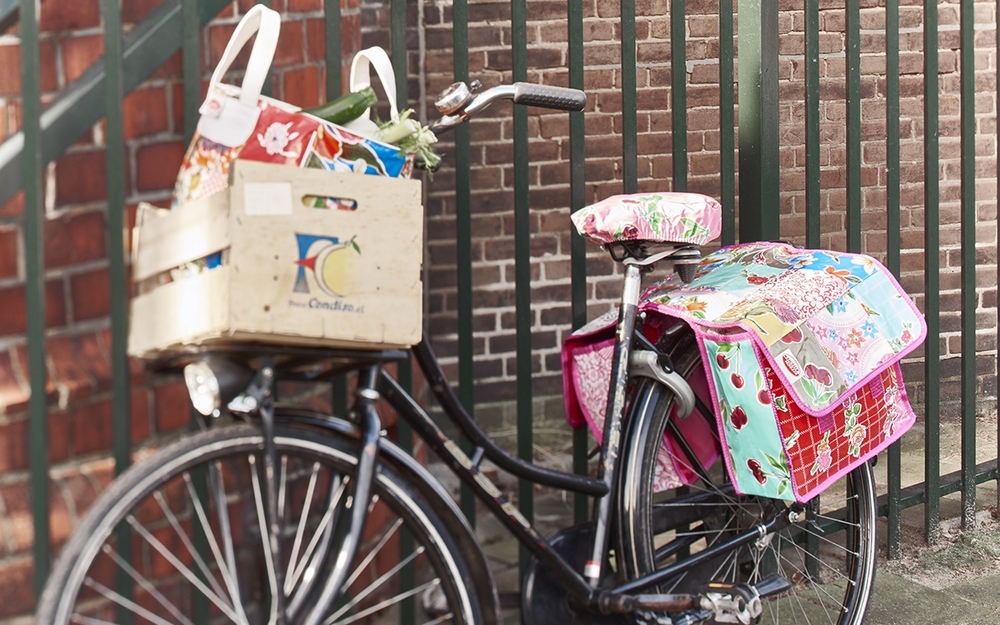 fietstassen-dames-200irg-1.jpg Kitsch kitchen fietstas? Nu tot 50% korting! Pimpjefiets - Afbeelding 1