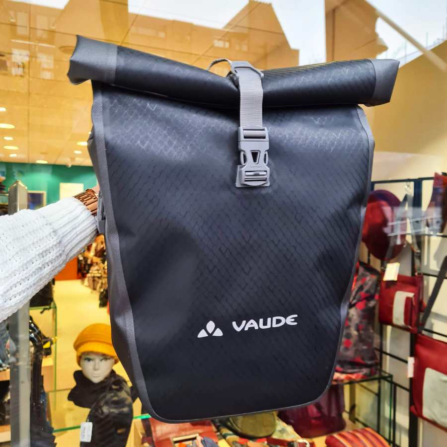 vaude-fietstas-922ziw-1.jpg Fietstas Aqua Back Vaude BLACK waterdicht SINGLE - Afbeelding 1